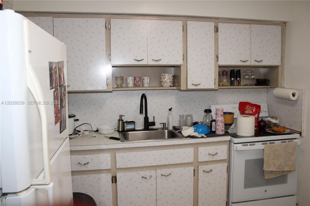 1040 NW 23rd Ct , Miami, FL 33125 Photo