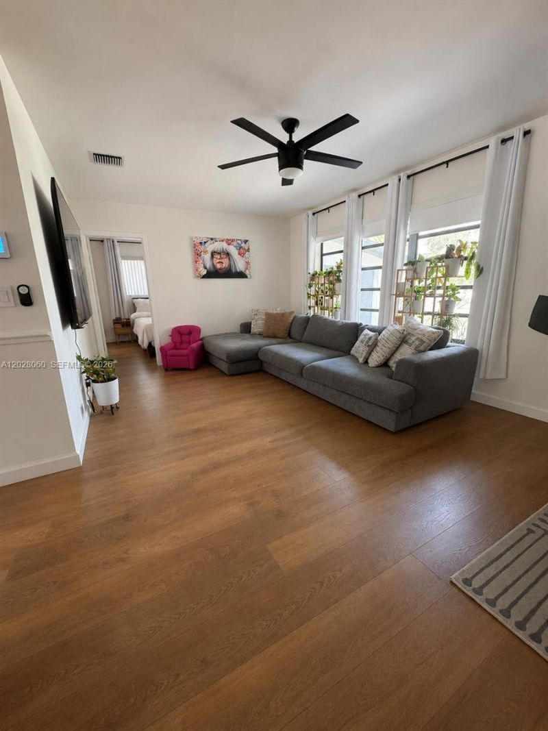 11 Redwood Cir , Plantation, FL 33317 Photo