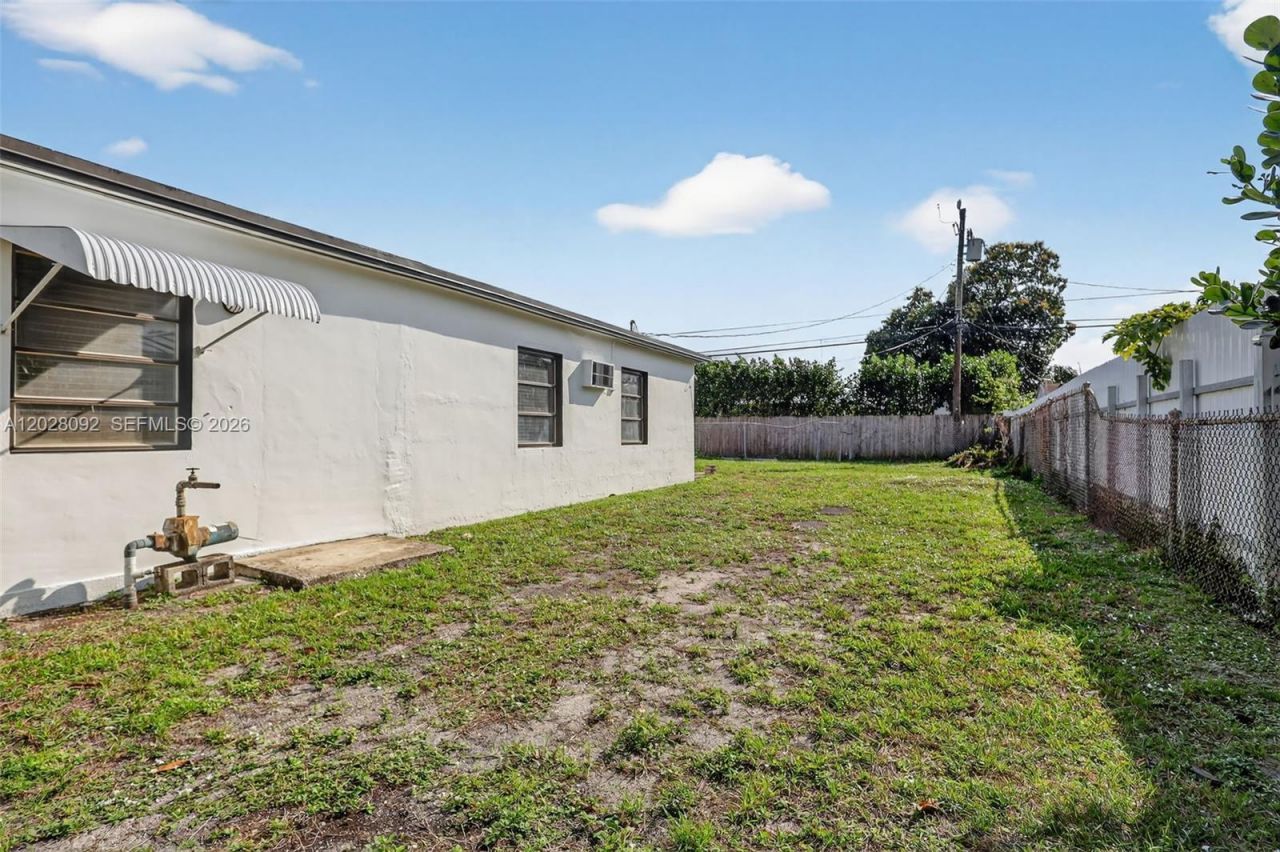 2440 NW 152nd Ter , Miami Gardens, FL 33054 Photo