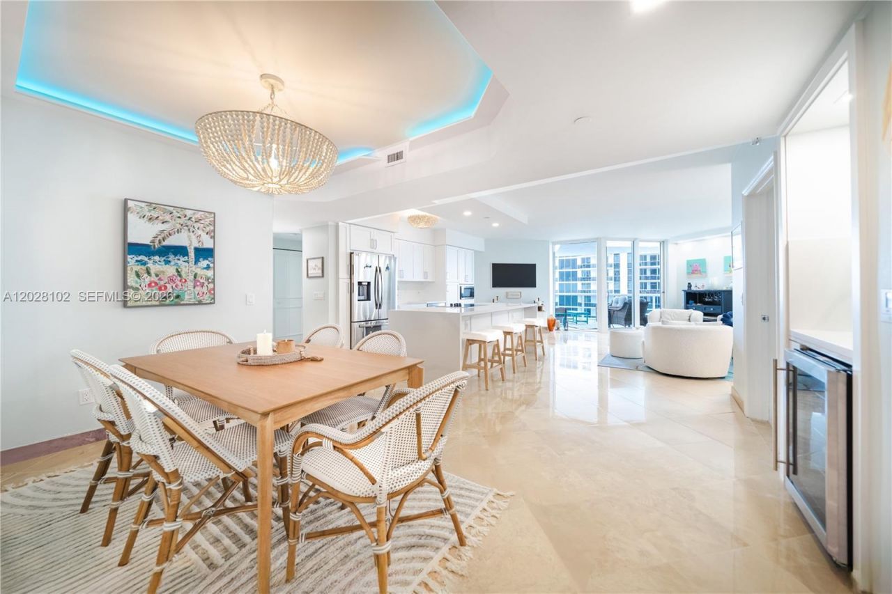 4779 Collins Ave , Unit 3504, Miami Beach, FL 33140 Photo