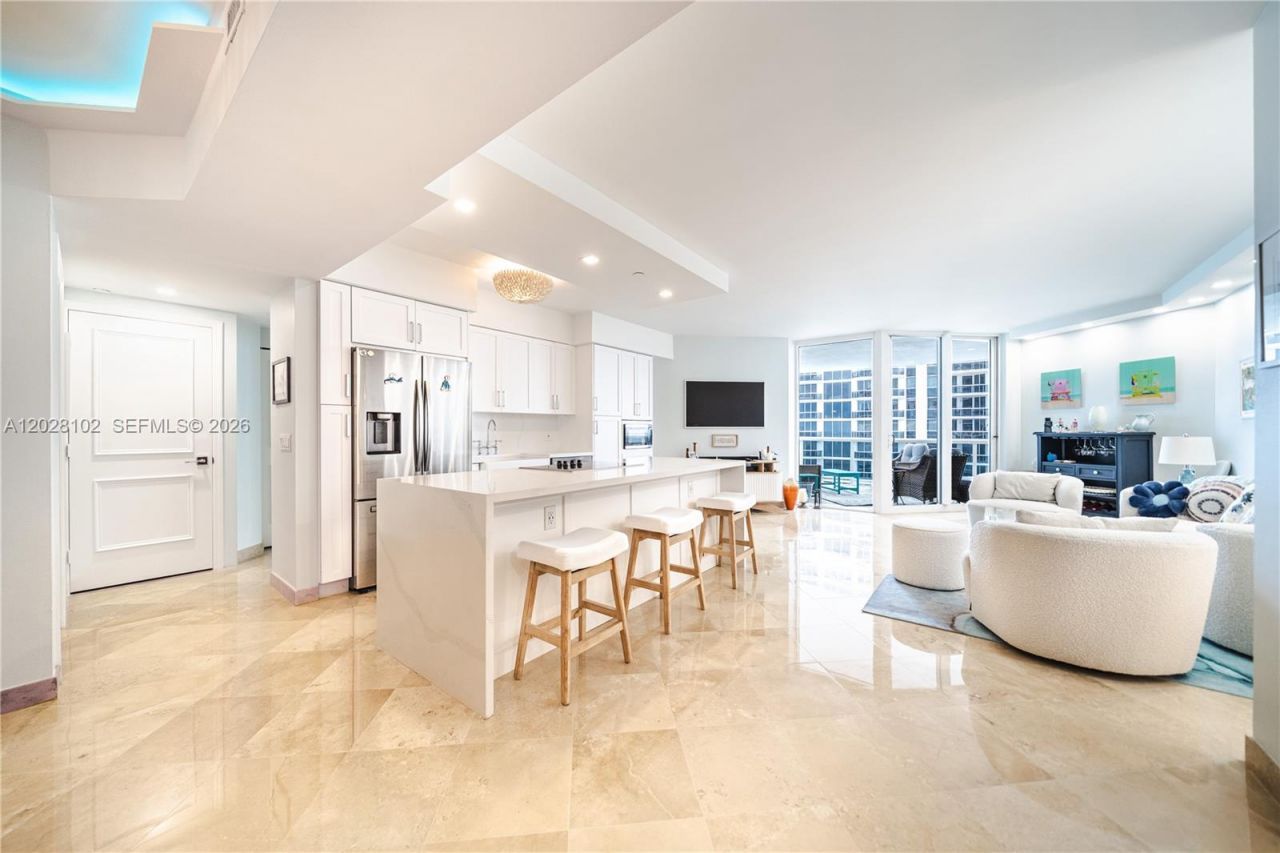 4779 Collins Ave , Unit 3504, Miami Beach, FL 33140 Photo