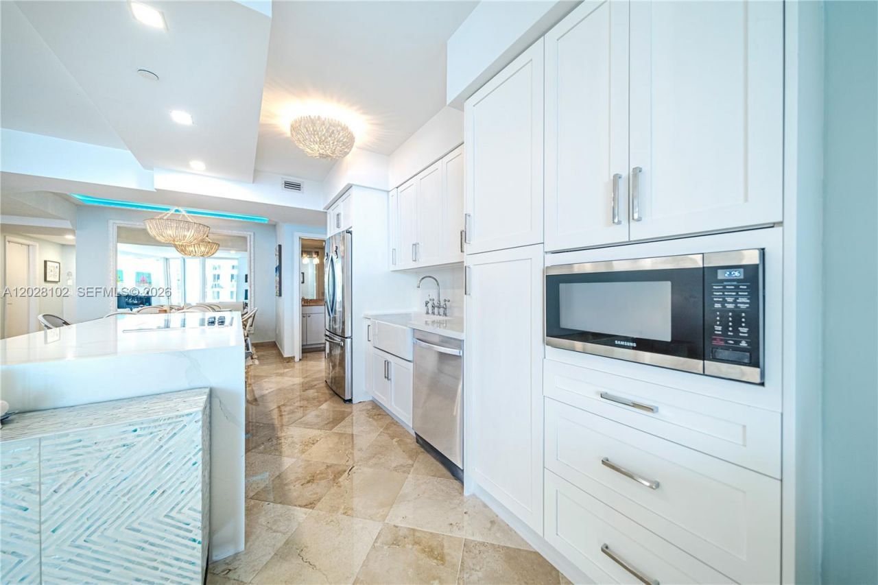 4779 Collins Ave , Unit 3504, Miami Beach, FL 33140 Photo