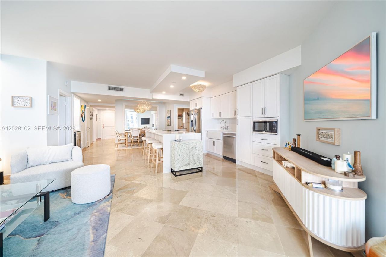 4779 Collins Ave , Unit 3504, Miami Beach, FL 33140 Photo