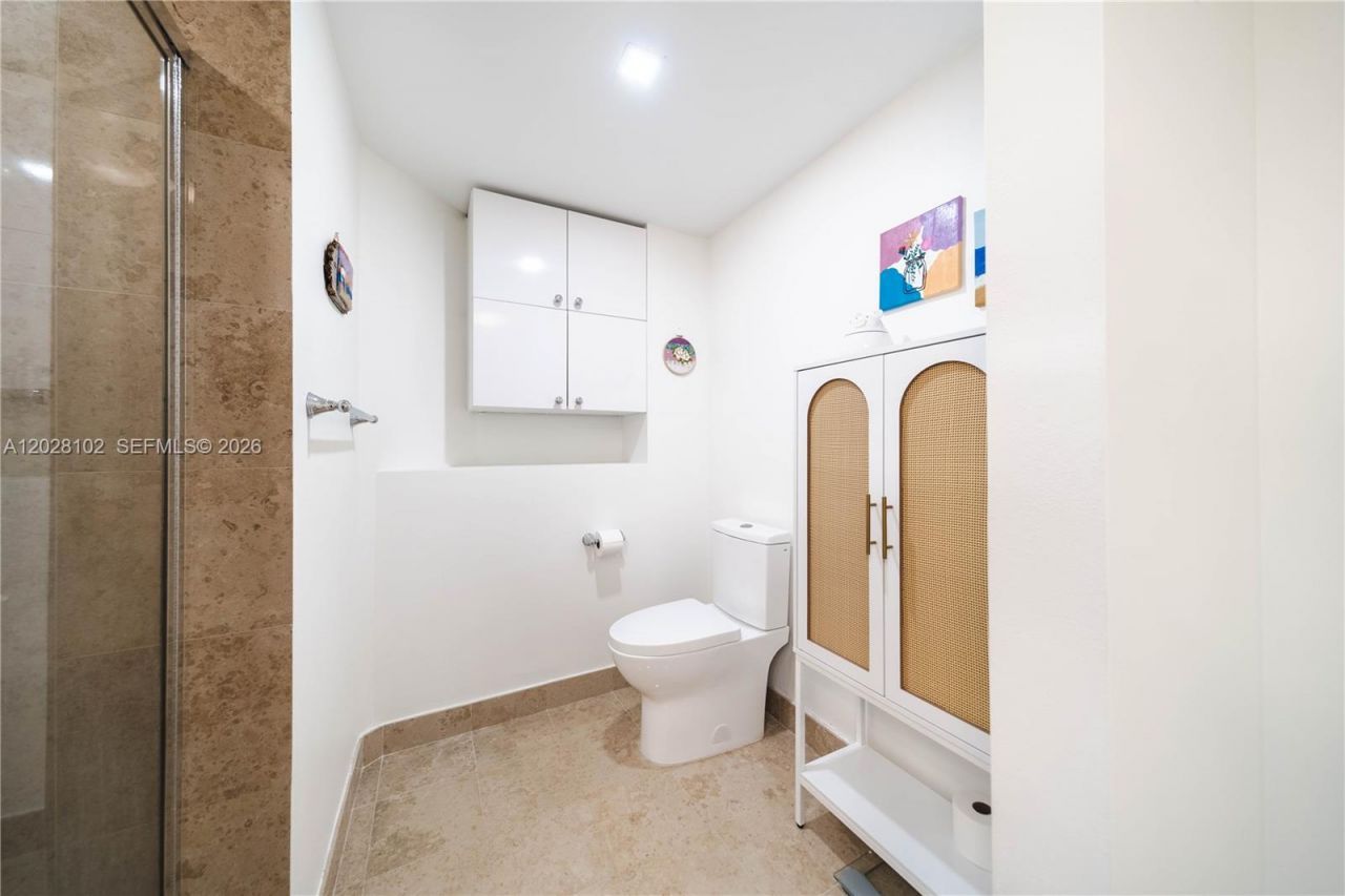 4779 Collins Ave , Unit 3504, Miami Beach, FL 33140 Photo