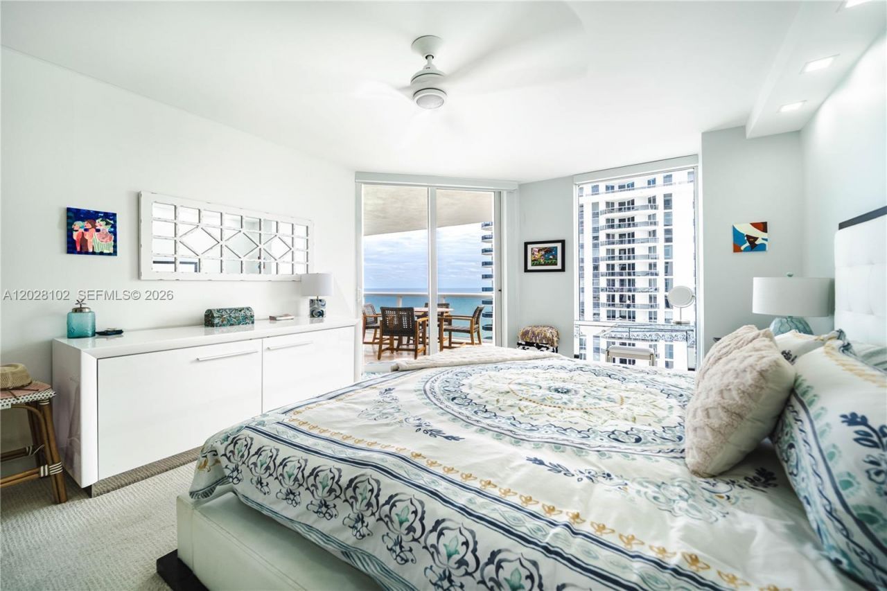 4779 Collins Ave , Unit 3504, Miami Beach, FL 33140 Photo