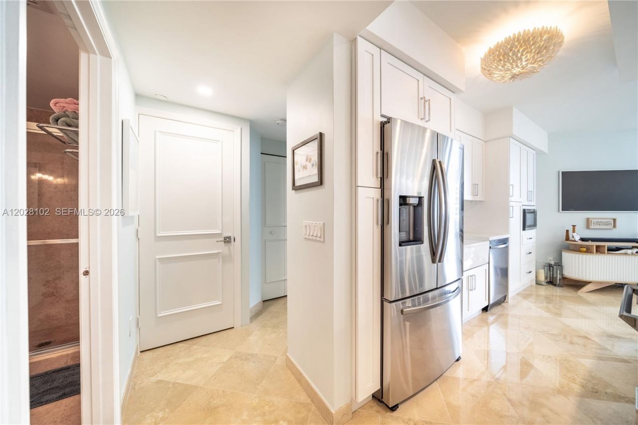 4779 Collins Ave , Unit 3504, Miami Beach, FL 33140 Photo