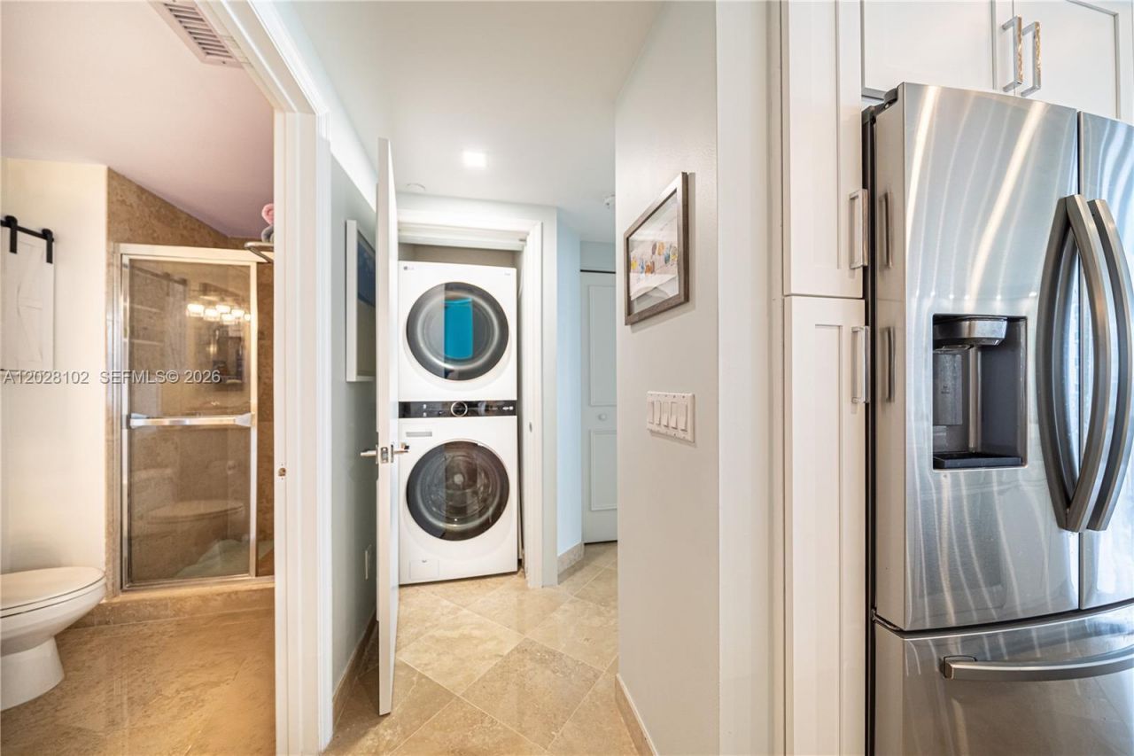 4779 Collins Ave , Unit 3504, Miami Beach, FL 33140 Photo