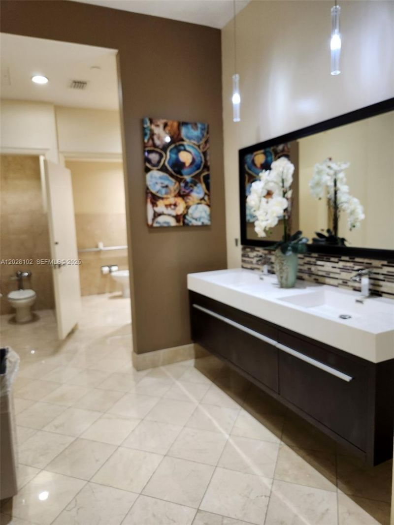 4779 Collins Ave , Unit 3504, Miami Beach, FL 33140 Photo