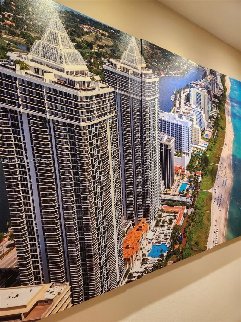 4779 Collins Ave , Unit 3504, Miami Beach, FL 33140 Photo