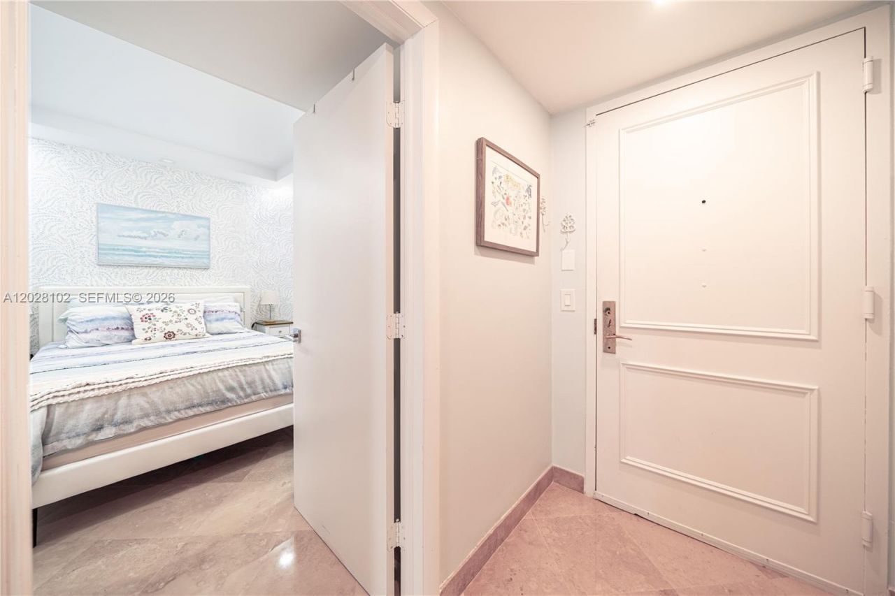 4779 Collins Ave , Unit 3504, Miami Beach, FL 33140 Photo