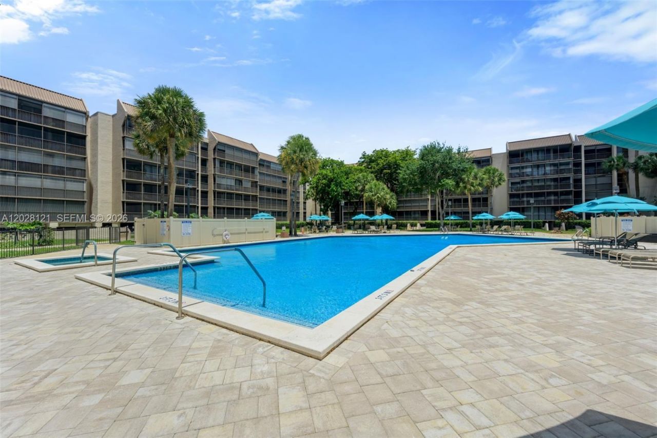 2804 N 46th Ave, Unit C630, Hollywood, FL 33021 Photo