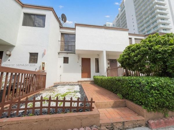 1901 NW S River Dr , Unit 5A, Miami, FL 33125