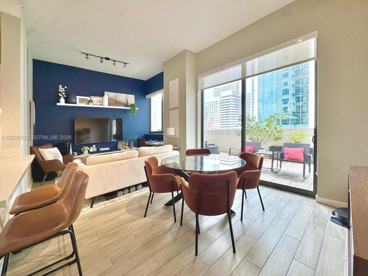 999 SW 1st Ave, Unit 1115, Miami, FL 33130 Main Photo
