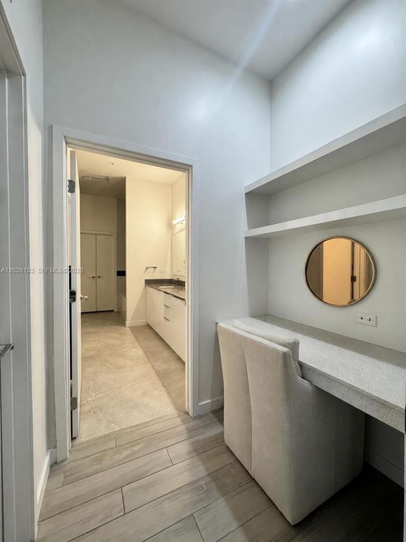 999 SW 1st Ave, Unit 1115, Miami, FL 33130 Photo