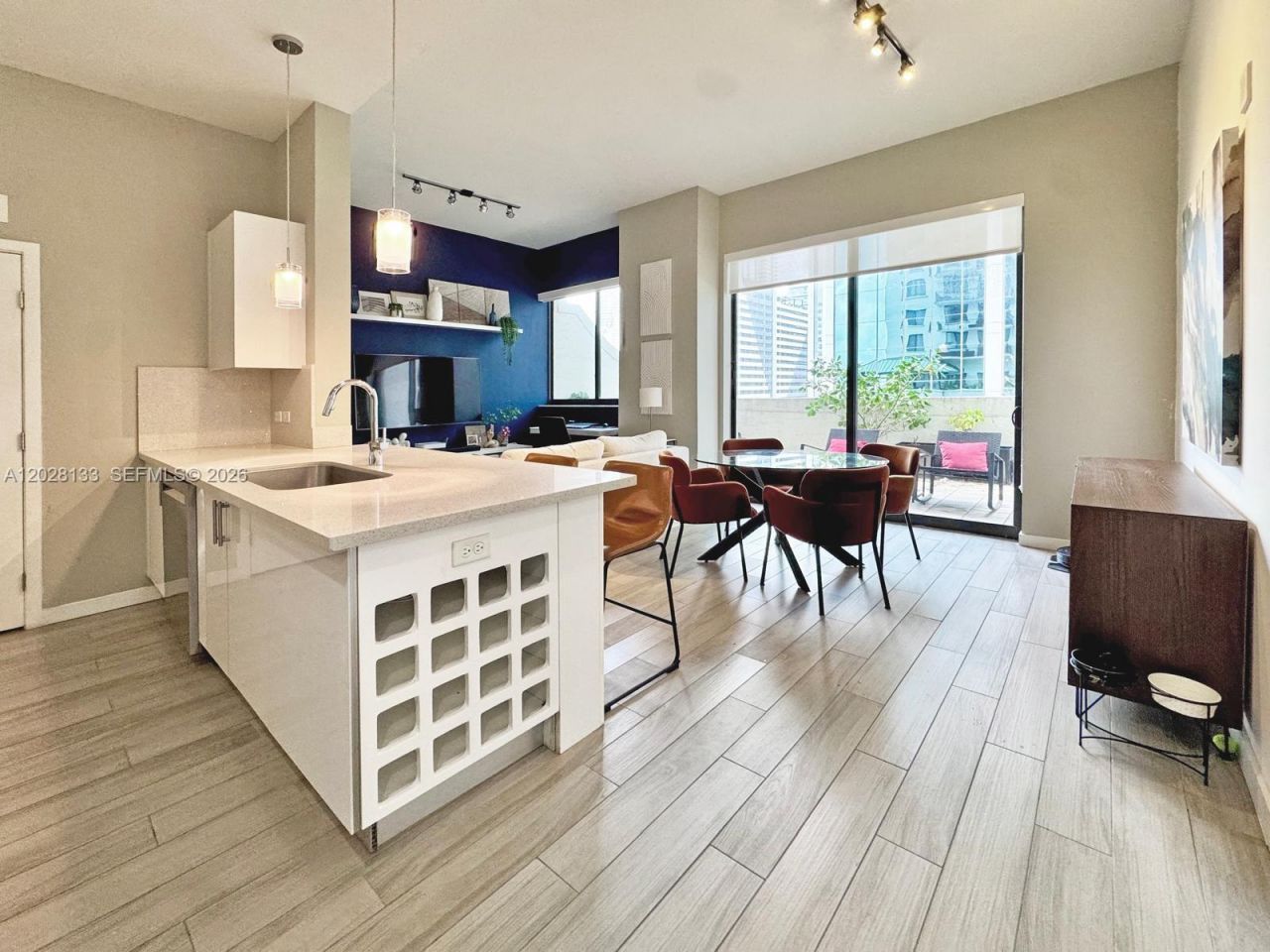 999 SW 1st Ave, Unit 1115, Miami, FL 33130 Photo