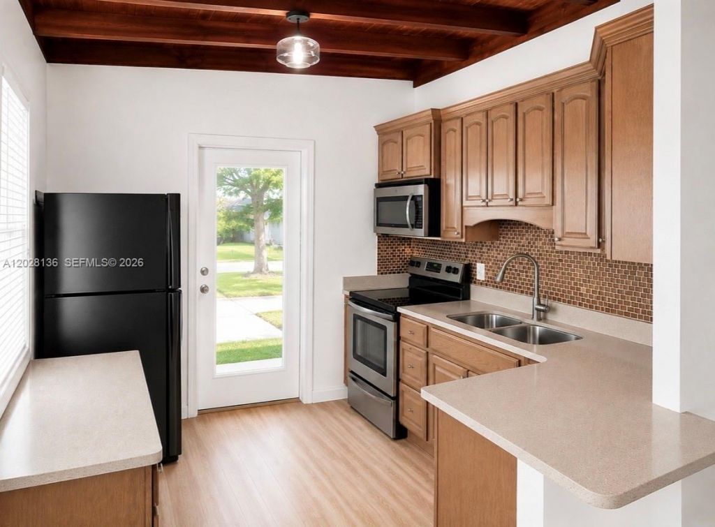 810 NE 3rd Ave, Pompano Beach, FL 33060 Photo