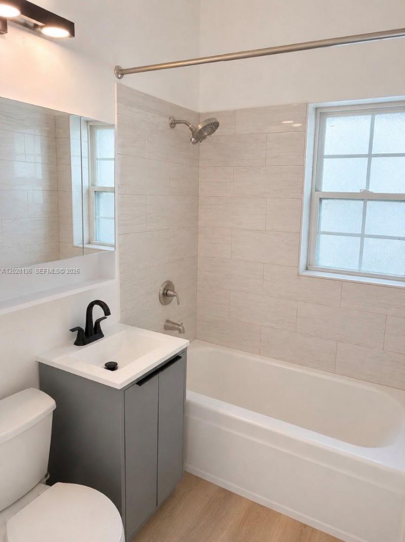 810 NE 3rd Ave, Pompano Beach, FL 33060 Photo