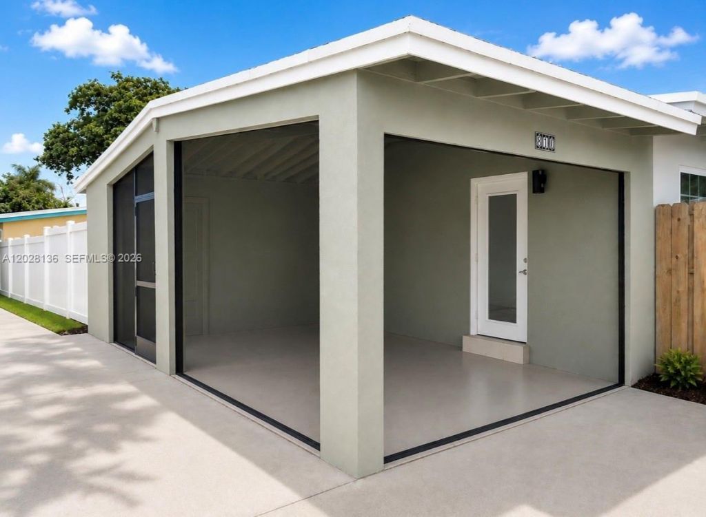 810 NE 3rd Ave, Pompano Beach, FL 33060 Photo