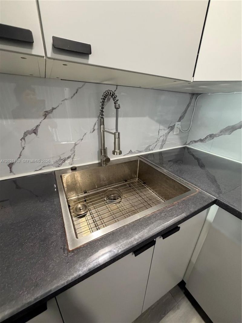 1520 Mckinley St , Unit 107E, Hollywood, FL 33020 Photo