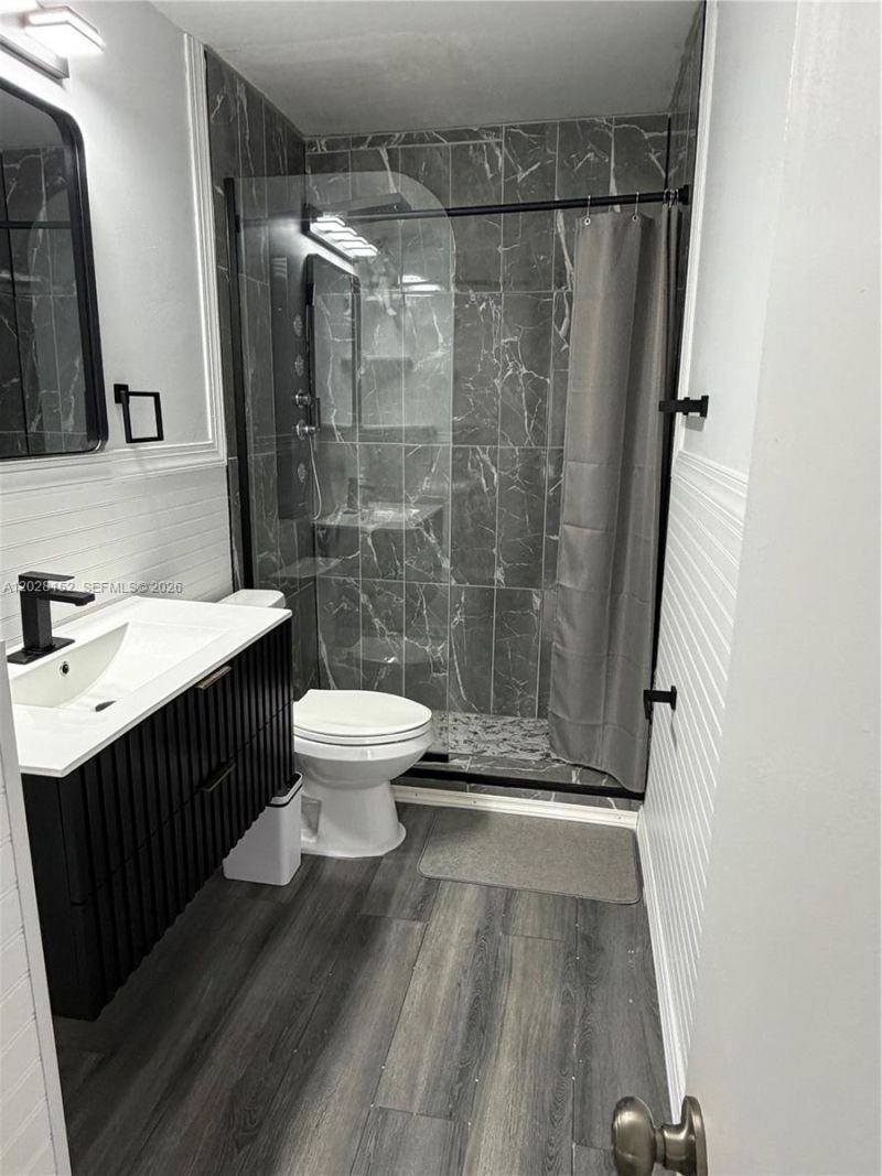 1520 Mckinley St , Unit 107E, Hollywood, FL 33020 Photo