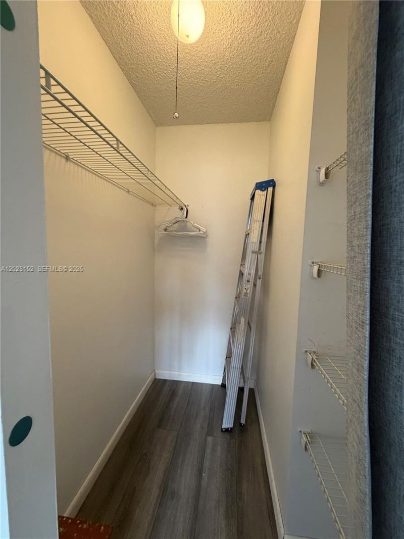 1520 Mckinley St , Unit 107E, Hollywood, FL 33020 Photo