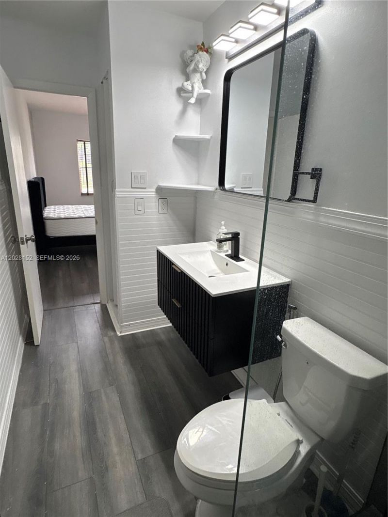 1520 Mckinley St , Unit 107E, Hollywood, FL 33020 Photo