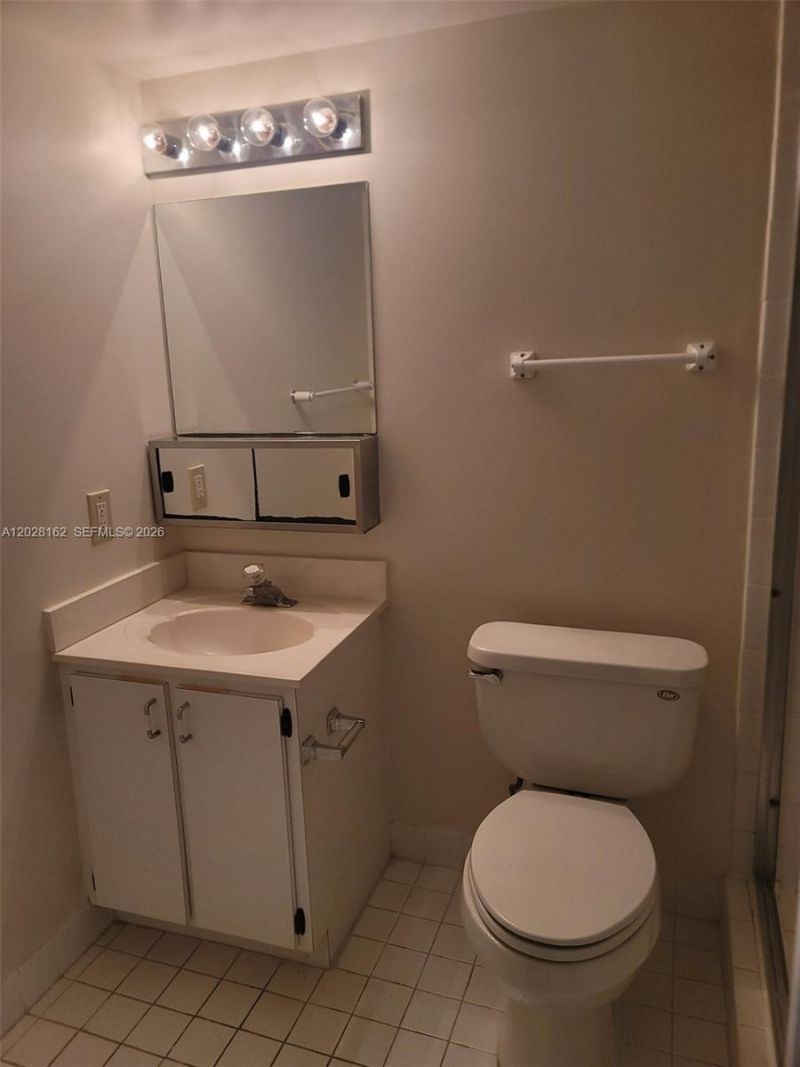 2600 Collins Ave, Unit 401, Miami Beach, FL 33140 Photo