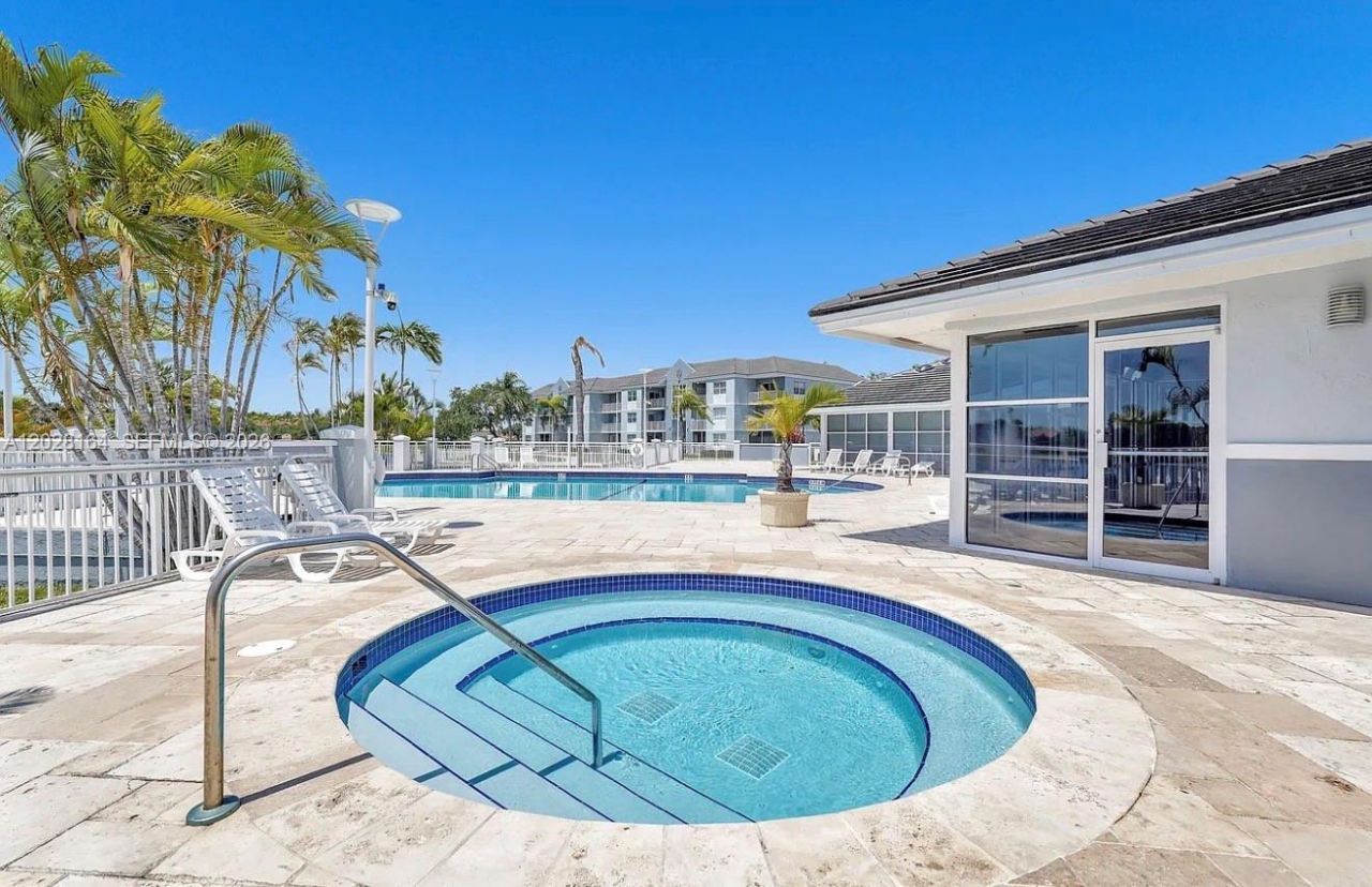 8580 SW 212th St , Unit 303, Cutler Bay, FL 33189 Photo