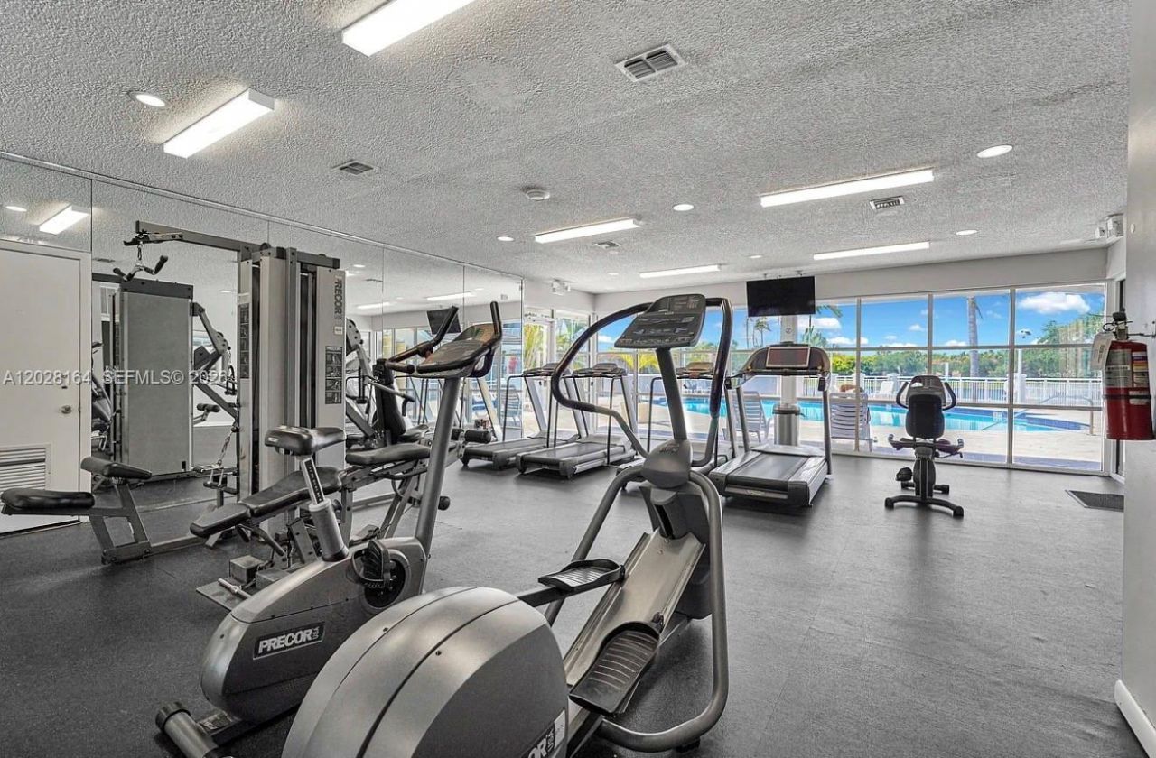 8580 SW 212th St , Unit 303, Cutler Bay, FL 33189 Photo
