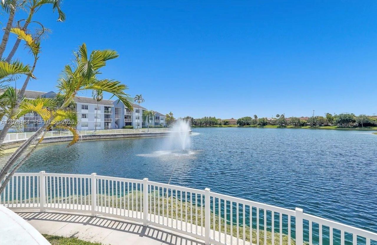 8580 SW 212th St , Unit 303, Cutler Bay, FL 33189 Photo