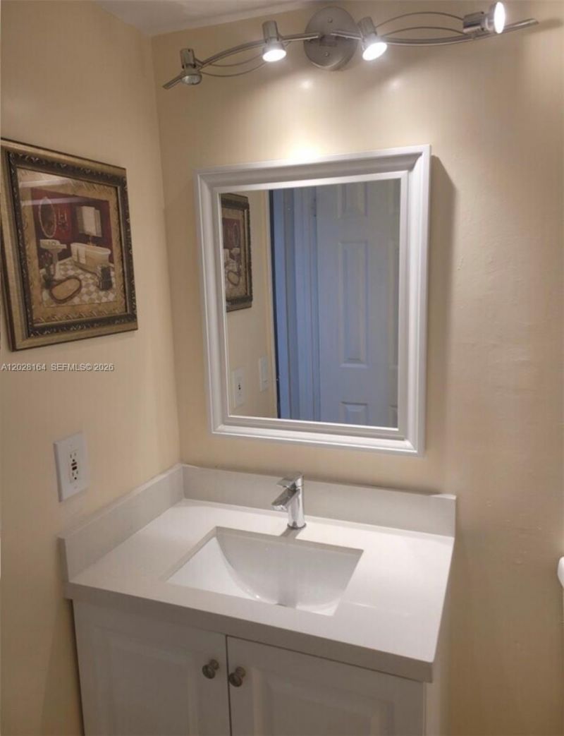 8580 SW 212th St , Unit 303, Cutler Bay, FL 33189 Photo