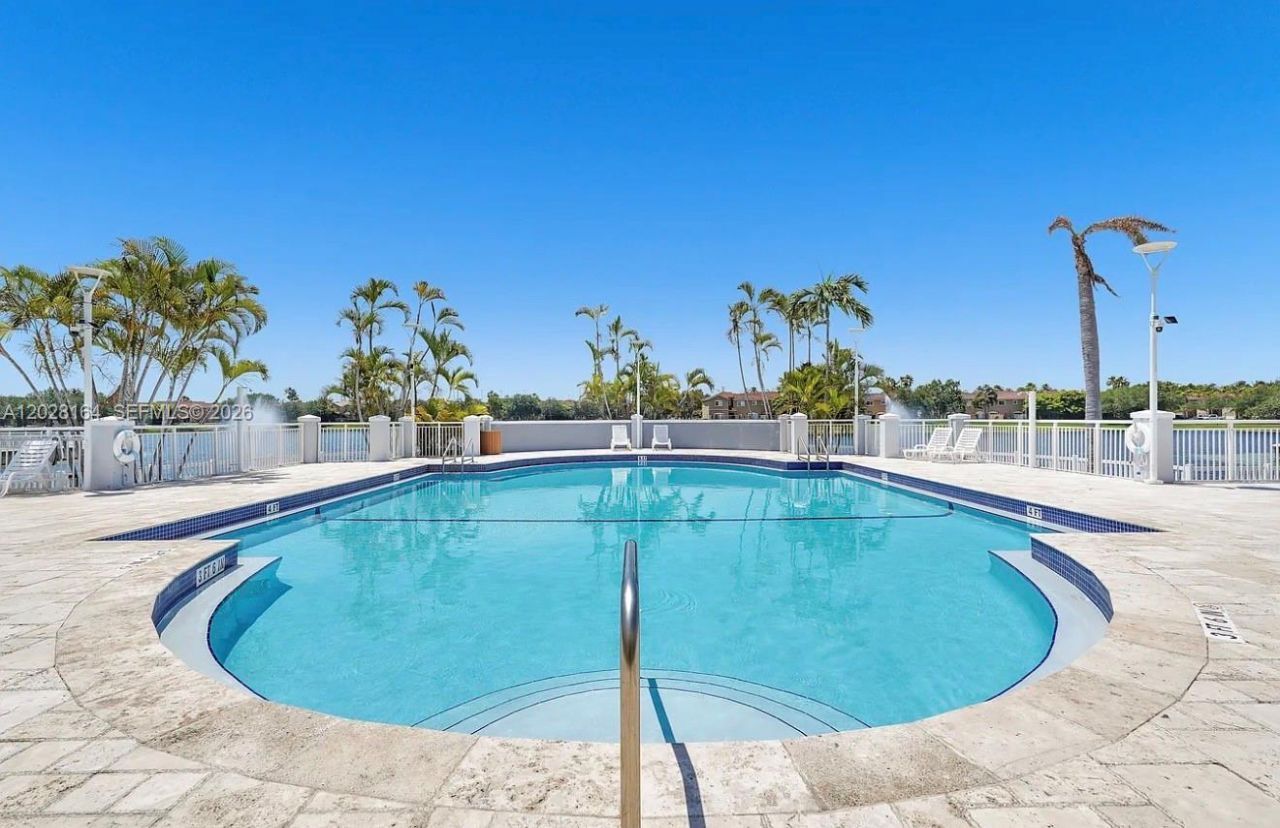 8580 SW 212th St , Unit 303, Cutler Bay, FL 33189 Photo