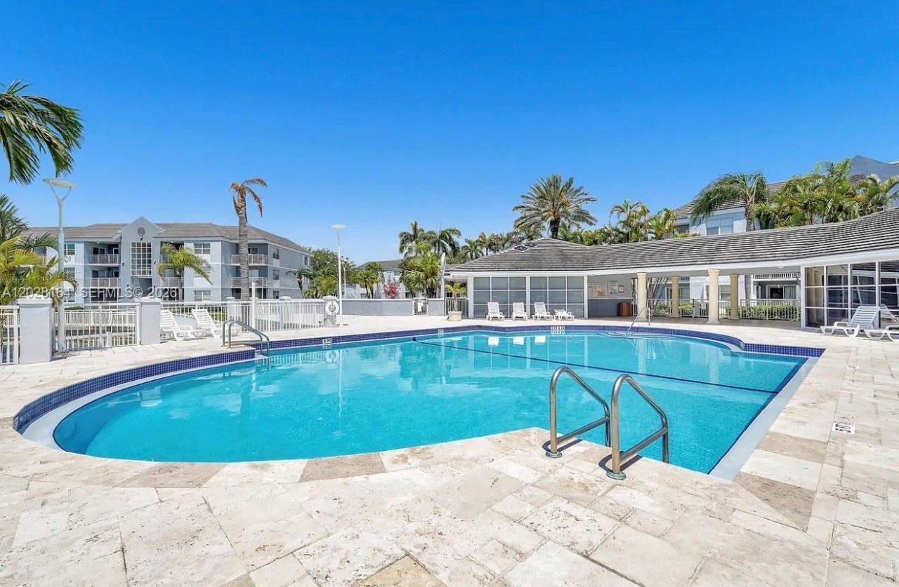 8580 SW 212th St , Unit 303, Cutler Bay, FL 33189 Photo