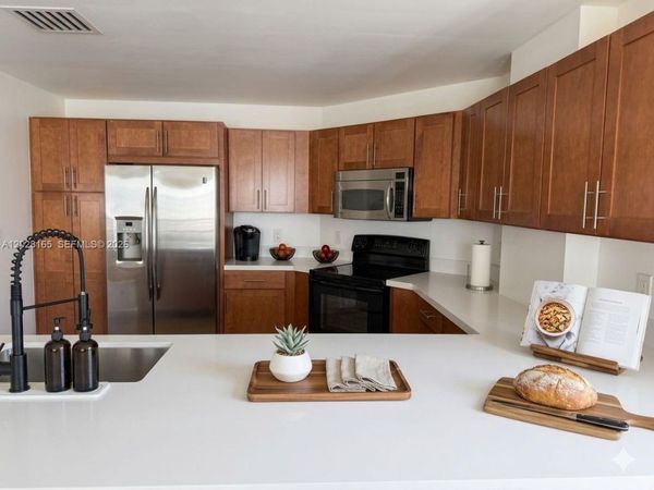 8390 SW 72nd Ave , Unit 519, Miami, FL 33143