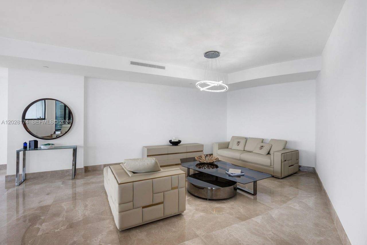 18555 Collins Ave , Unit 5105, Sunny Isles Beach, FL 33160 Photo
