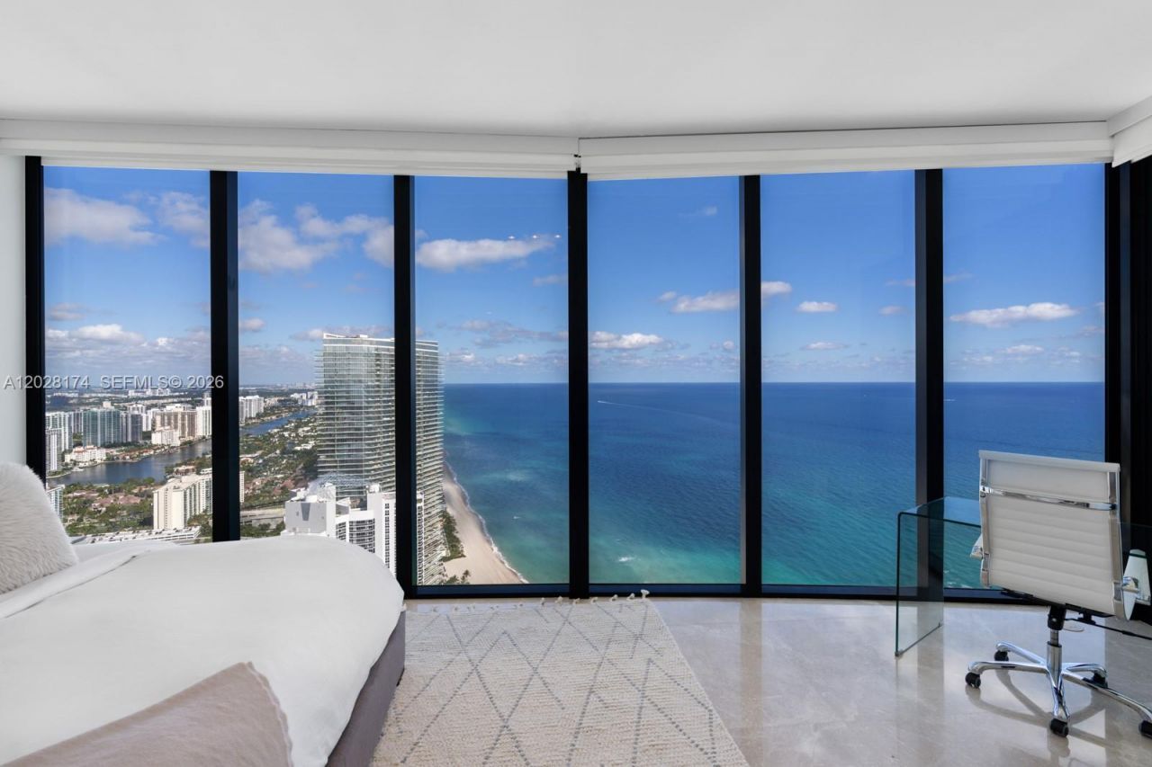 18555 Collins Ave , Unit 5105, Sunny Isles Beach, FL 33160 Photo