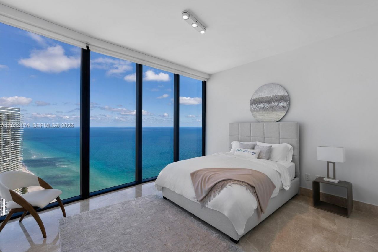 18555 Collins Ave , Unit 5105, Sunny Isles Beach, FL 33160 Photo