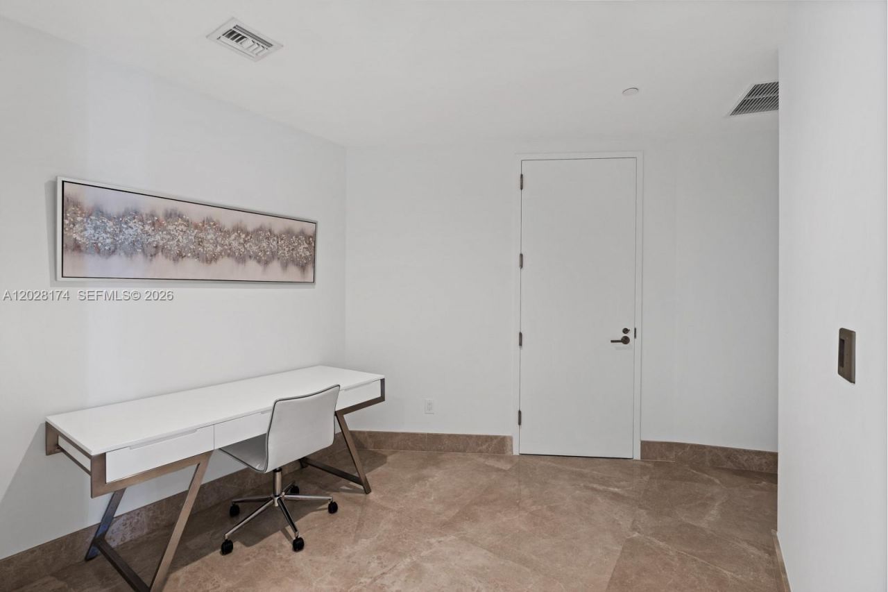 18555 Collins Ave , Unit 5105, Sunny Isles Beach, FL 33160 Photo