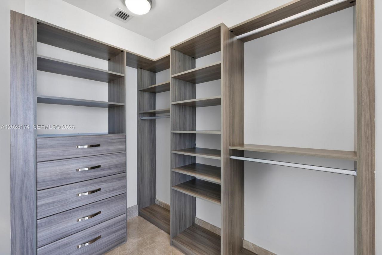 18555 Collins Ave , Unit 5105, Sunny Isles Beach, FL 33160 Photo