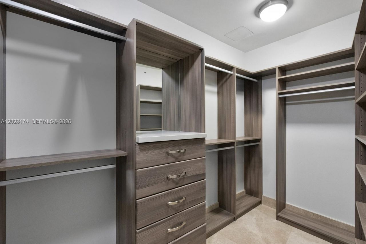 18555 Collins Ave , Unit 5105, Sunny Isles Beach, FL 33160 Photo