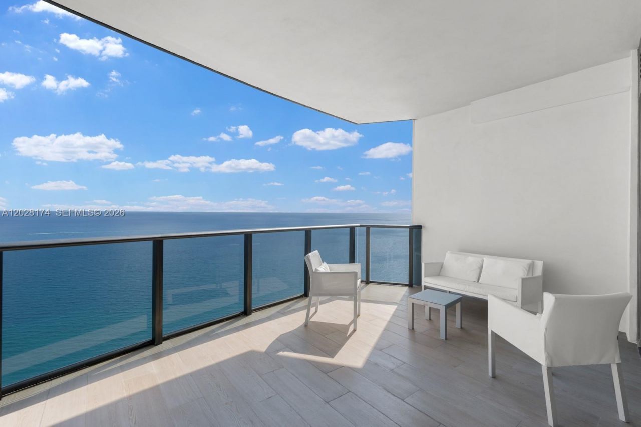 18555 Collins Ave , Unit 5105, Sunny Isles Beach, FL 33160 Photo