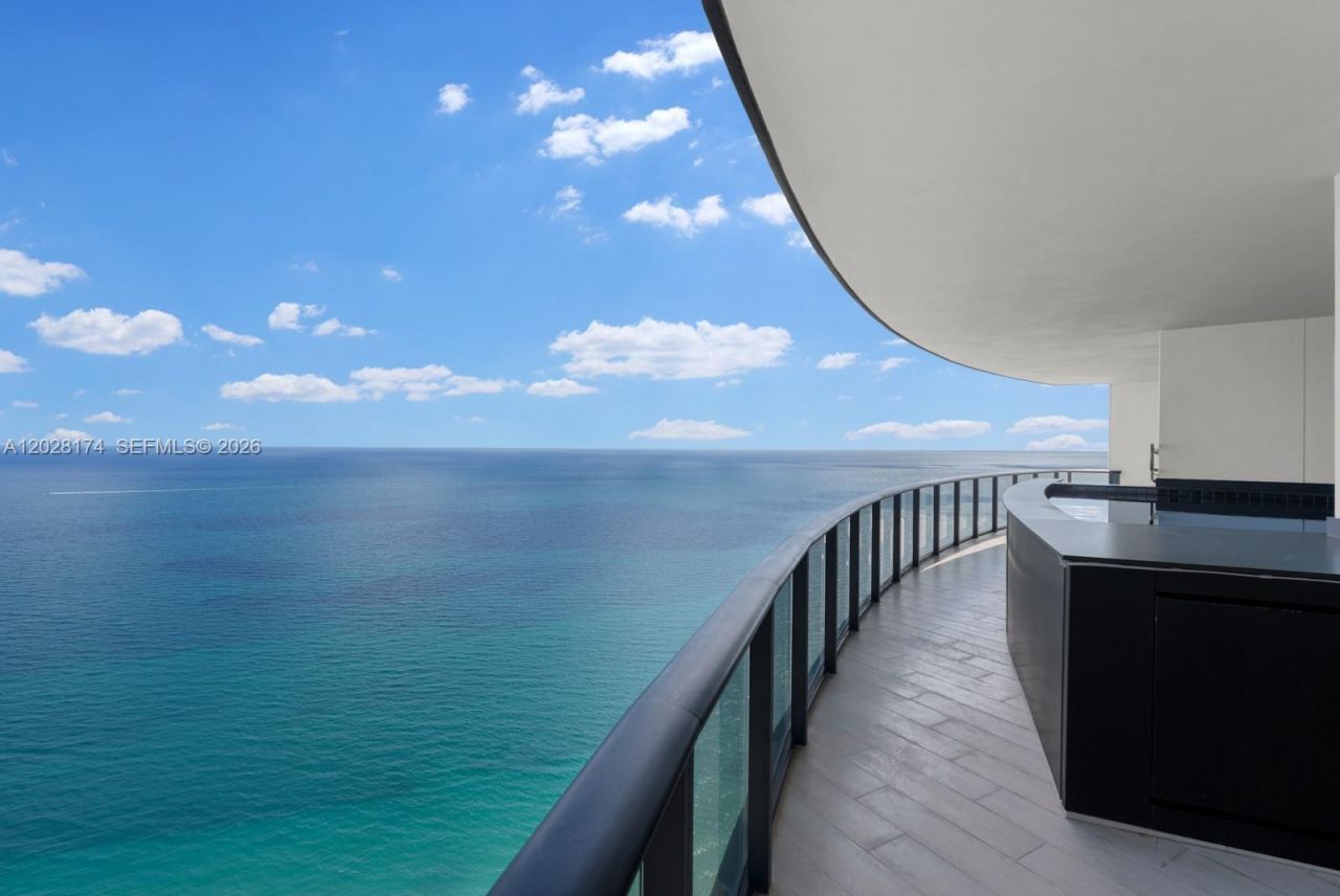 18555 Collins Ave , Unit 5105, Sunny Isles Beach, FL 33160 Photo