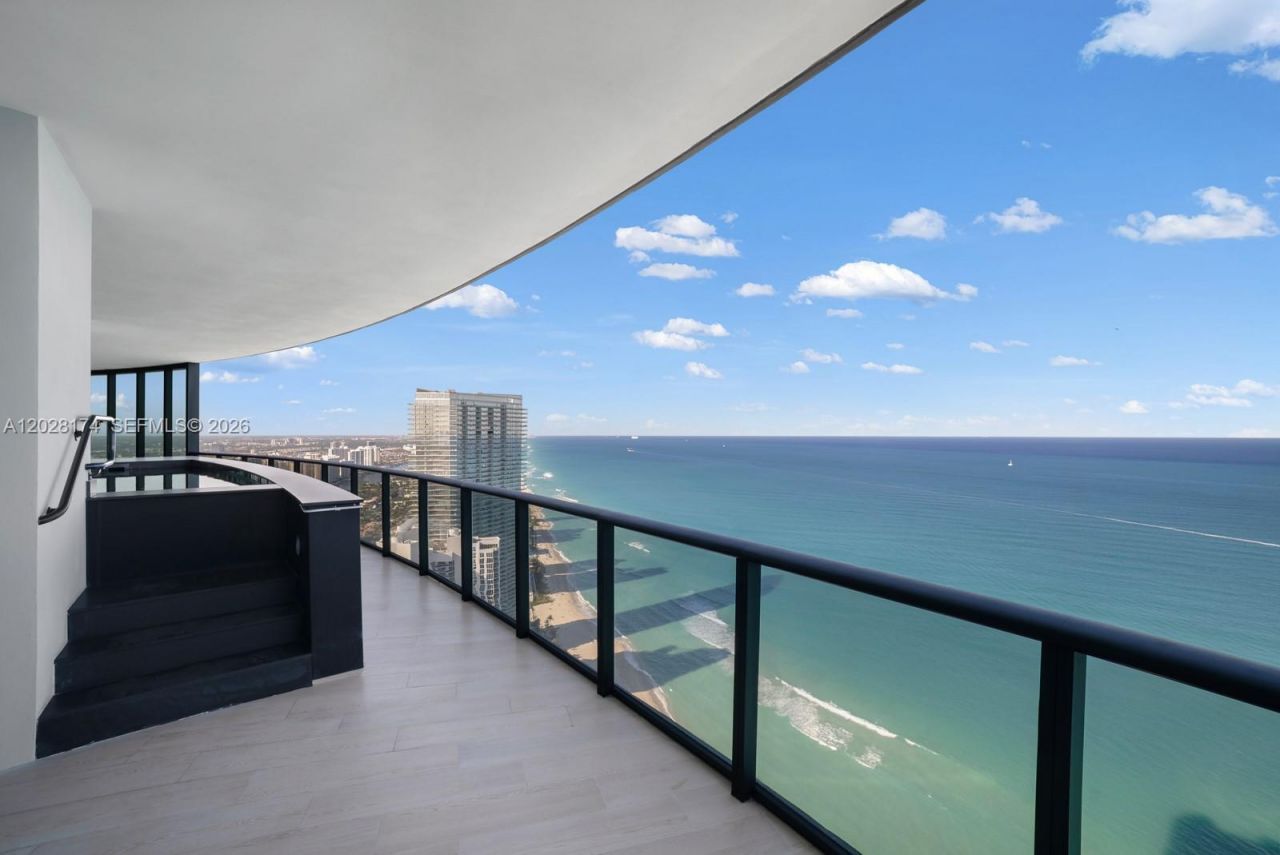 18555 Collins Ave , Unit 5105, Sunny Isles Beach, FL 33160 Photo