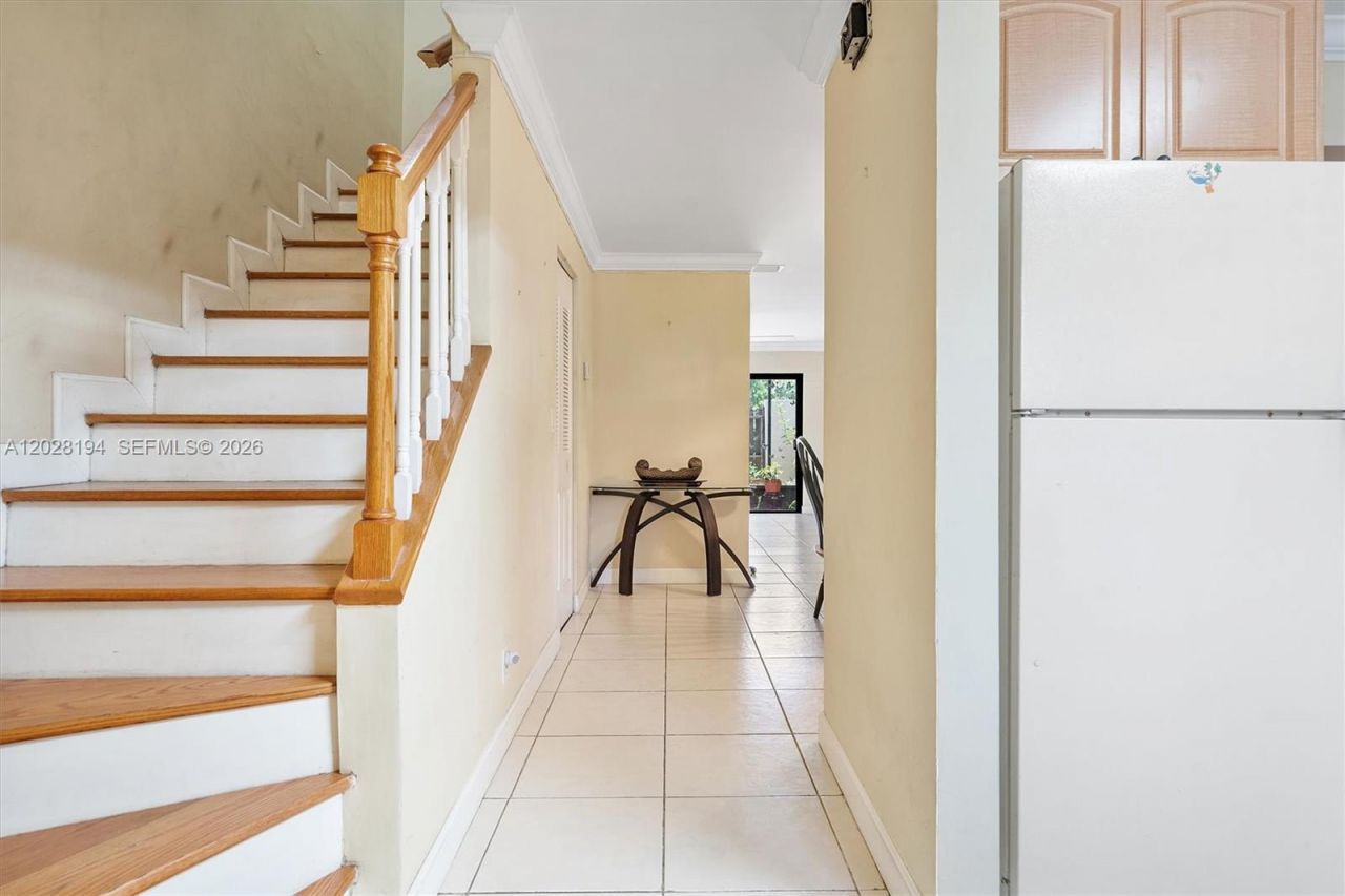 9942 NW 10th St , Unit 7, Pembroke Pines, FL 33024 Photo