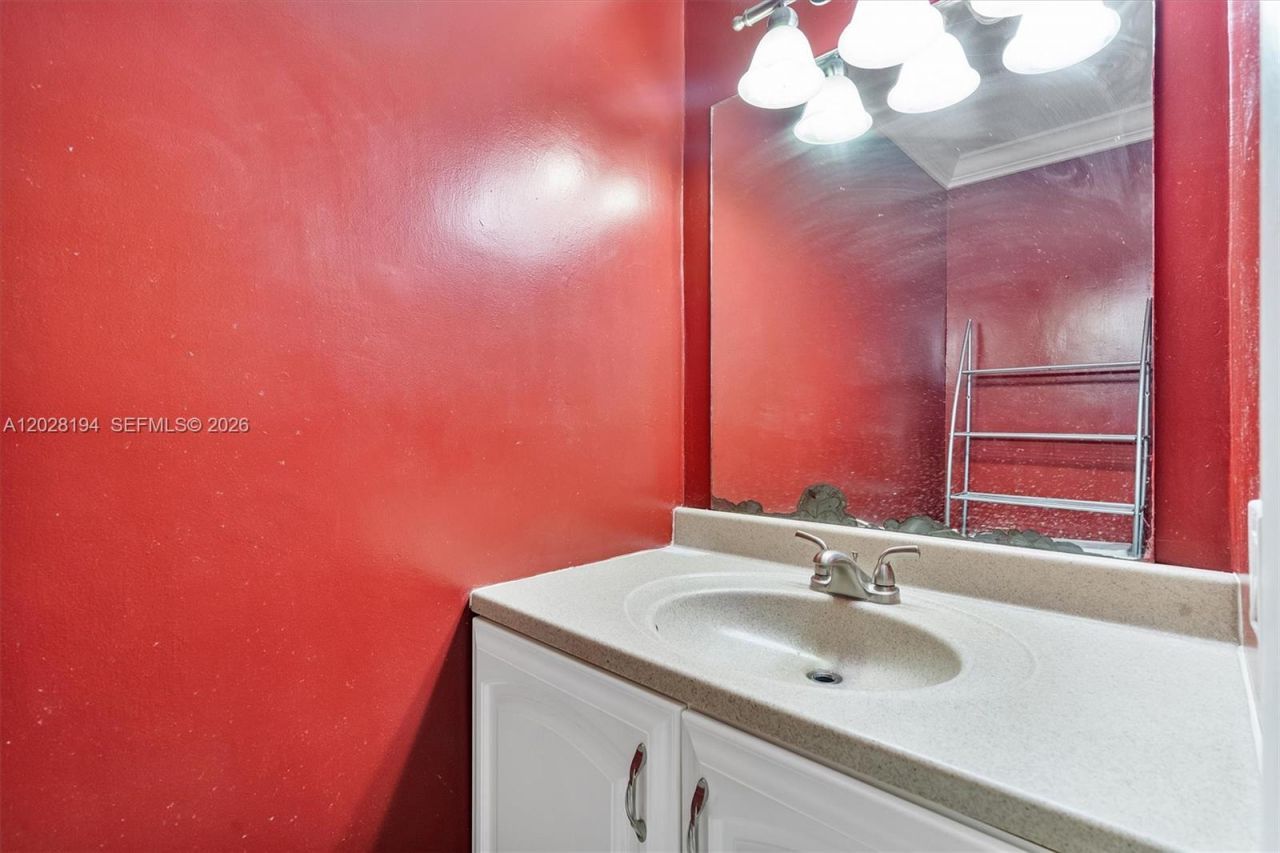 9942 NW 10th St , Unit 7, Pembroke Pines, FL 33024 Photo