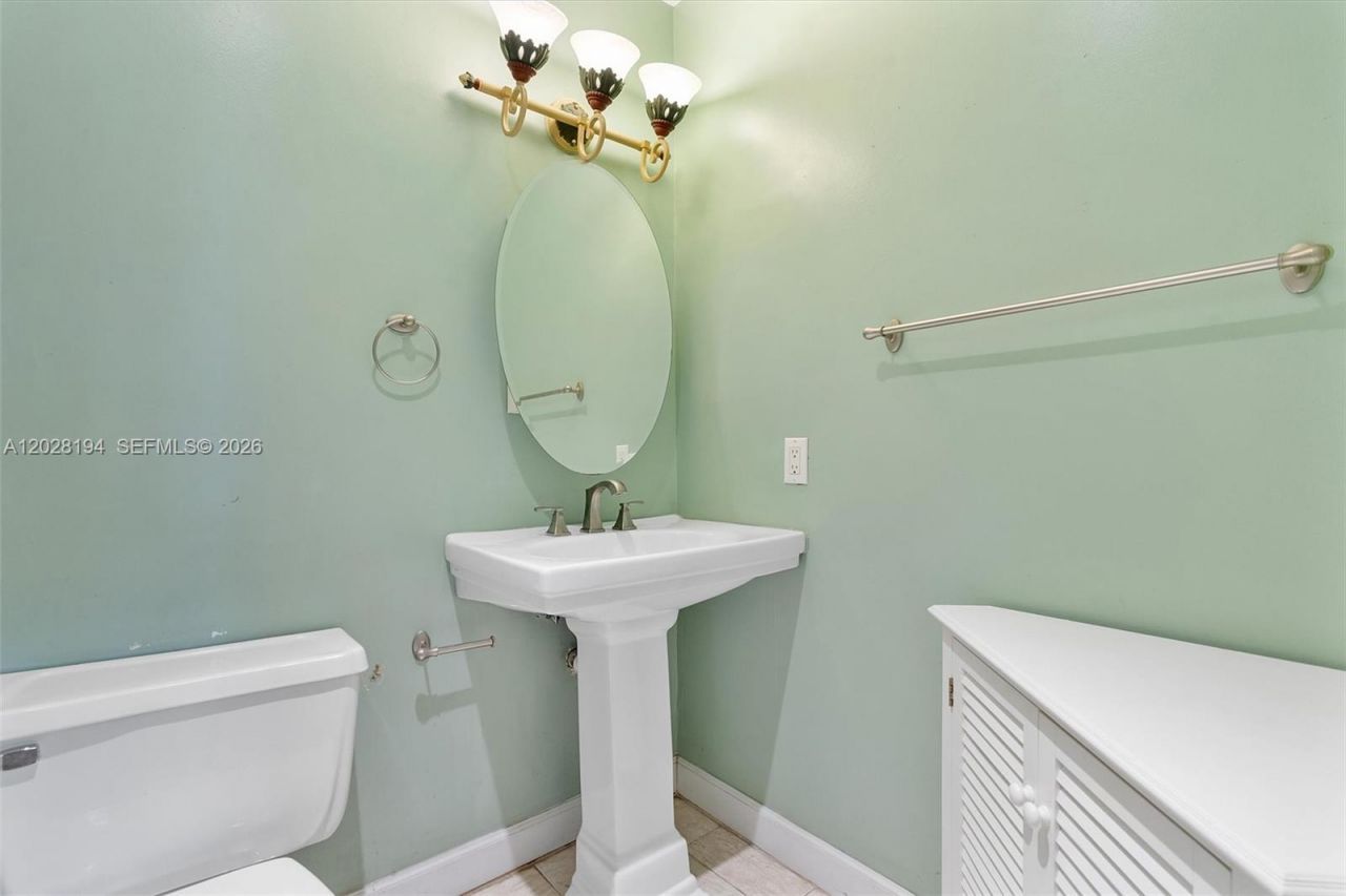 9942 NW 10th St , Unit 7, Pembroke Pines, FL 33024 Photo