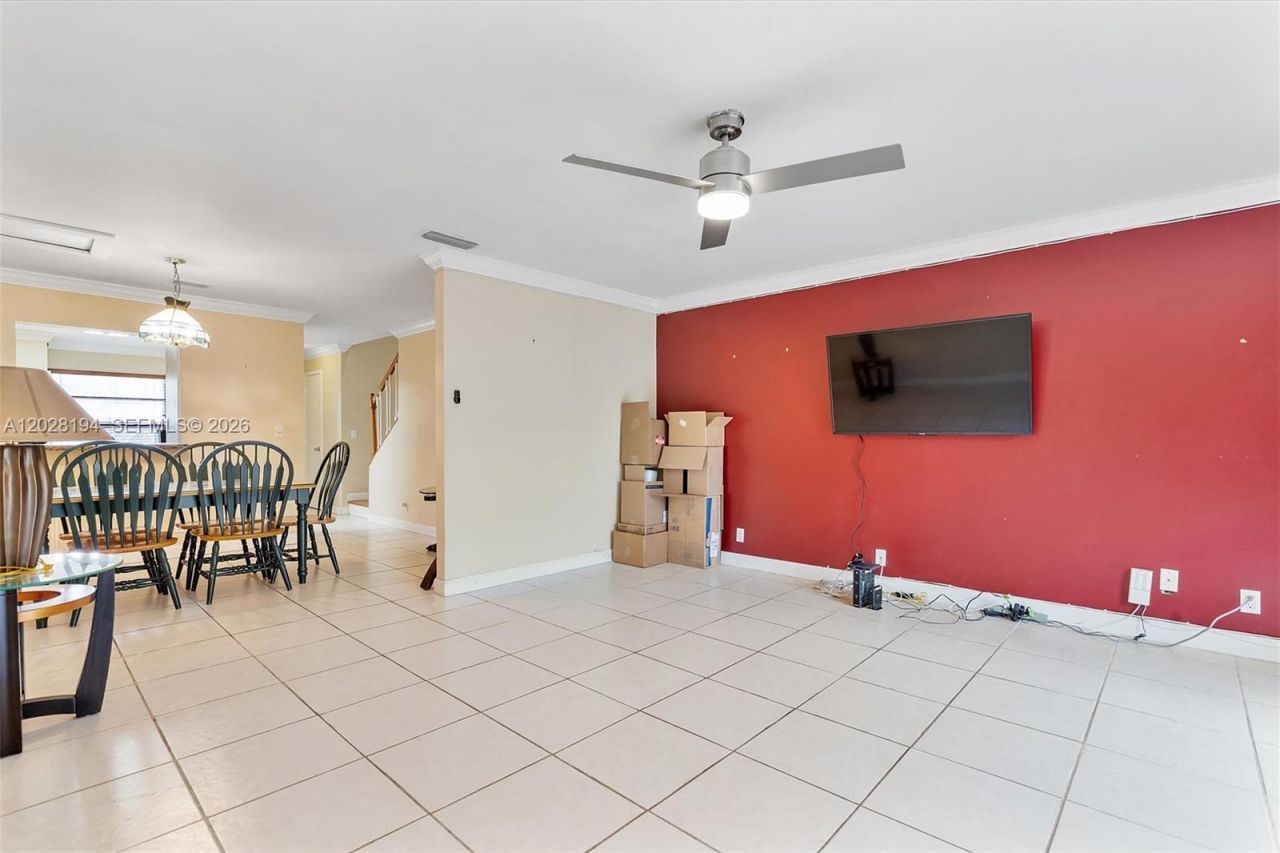 9942 NW 10th St , Unit 7, Pembroke Pines, FL 33024 Photo