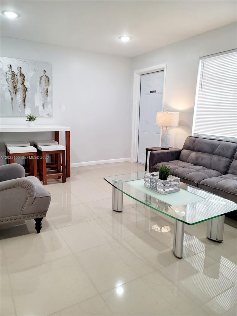 1723 Wiley St , Unit XX, Hollywood, FL 33020 Photo