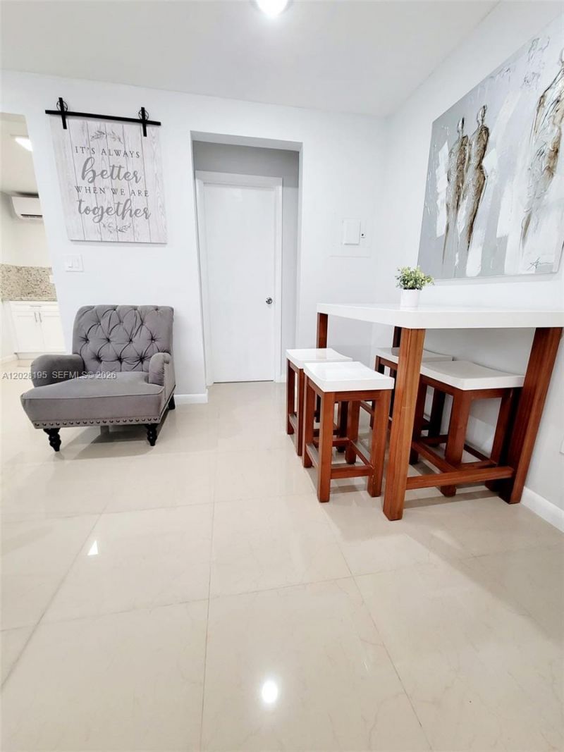 1723 Wiley St , Unit XX, Hollywood, FL 33020 Photo