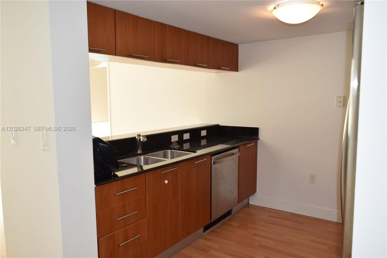 1800 N Bayshore Dr, Unit 2310, Miami, FL 33132 Photo